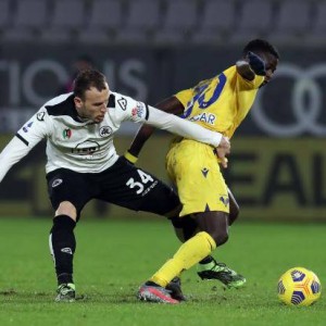  斯佩齐亚,爆冷击败欧冠劲旅  